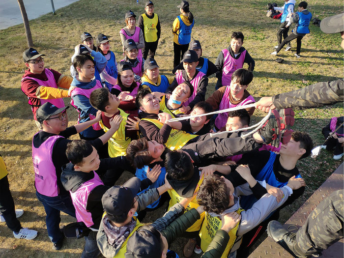 七件事集团户外拓展活动